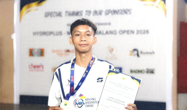 Ukir Prestasi di Kejurkot Badminton Malang, Siswa SMAN 6 Malang Raih Podium Ketiga