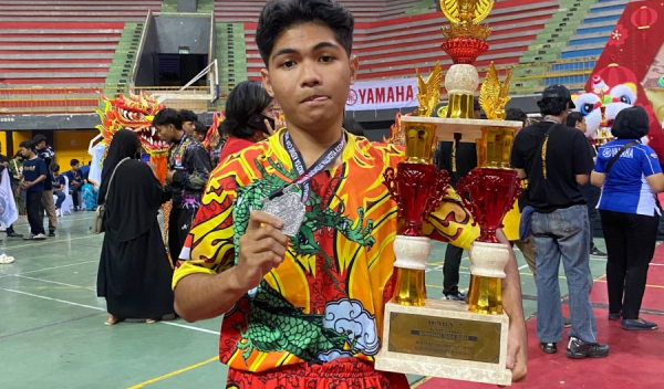 Tampil di Panggung Se-Jawa-Bali, Siswa SMAN 6 Kota Malang Sabet Medali Silver Barongsai